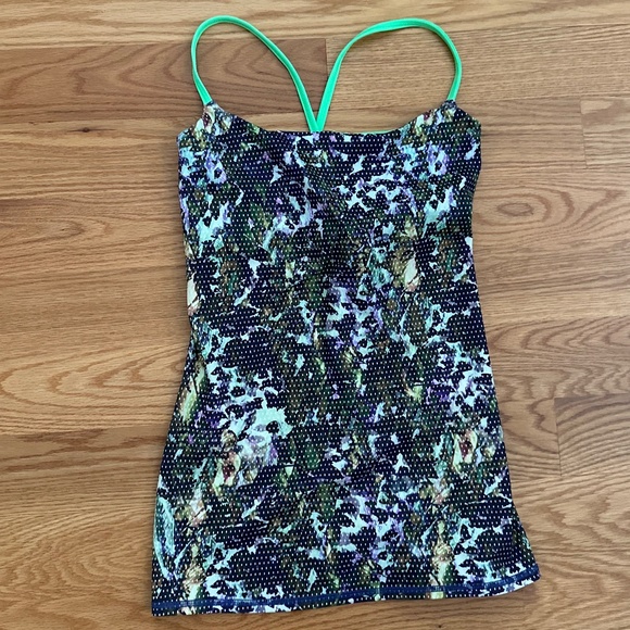 Lululemon NWOT Dancing Warrior Tank (8) - Picture 2 of 16
